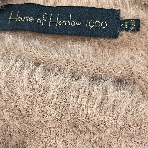 House of Harlow 1960 Revolve Camel Alicia Fuzzy Crop Sweater S - Picture 6 of 9